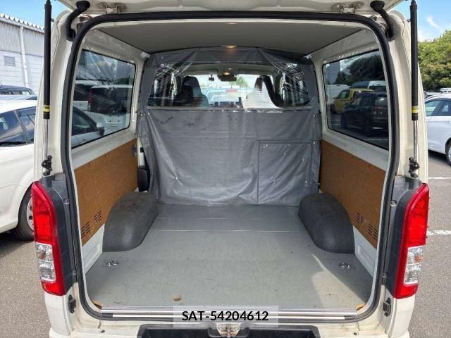 Toyota HIACE VAN 2021-08 8647380-2