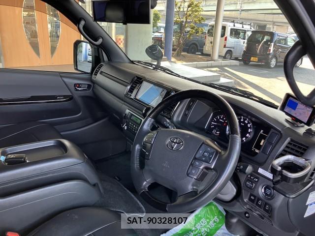 Toyota HIACE VAN 2021-05 8647391-8