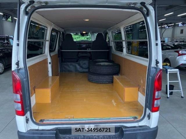 Toyota HIACE VAN 2021-08 8647393-2