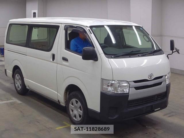 Toyota HIACE VAN 2016-08 8647395-0