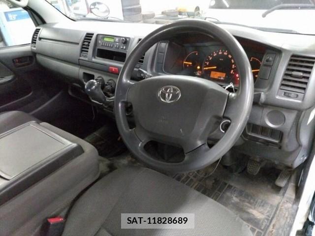 Toyota HIACE VAN 2016-08 8647395-2