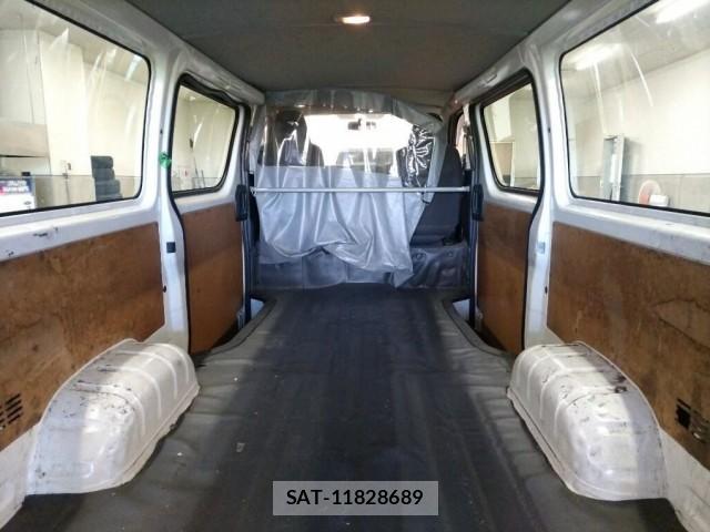 Toyota HIACE VAN 2016-08 8647395-3