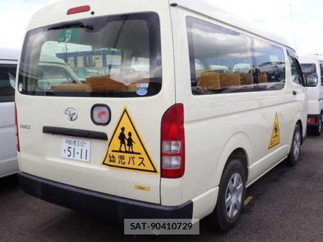 Toyota HIACE VAN 2018-03 8647397-1