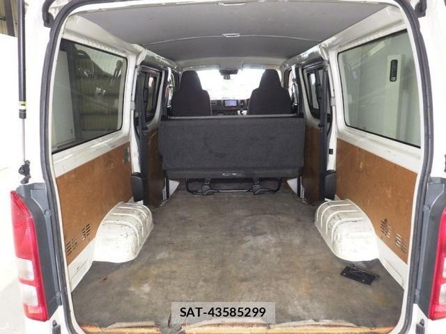 Toyota HIACE VAN 2018-07 8647399-2