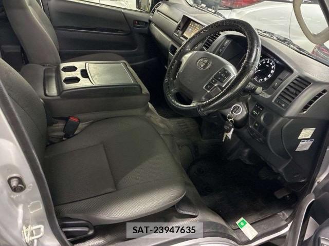 Toyota HIACE VAN 2023-02 8647414-3