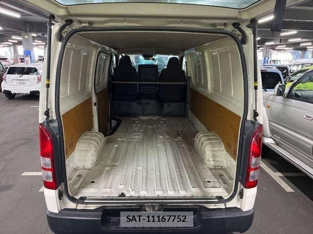 Toyota HIACE VAN 2019-07 8647417-2