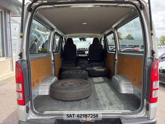 Toyota HIACE VAN 2021-07 8647429-2