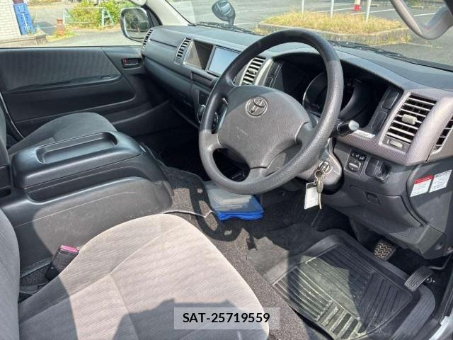Toyota HIACE VAN 2012-01 8647430-3
