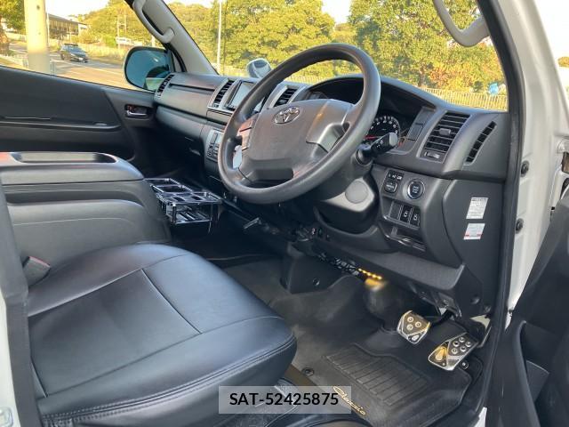 Toyota HIACE VAN 2015-11 8647613-5