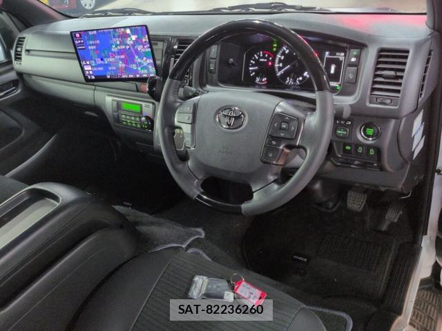Toyota HIACE VAN 2025-04 8649077-2