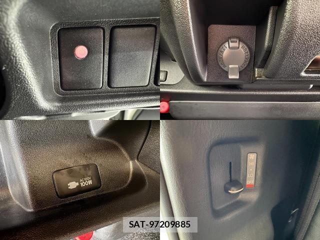 Toyota HIACE VAN 2017-04 8649414-19