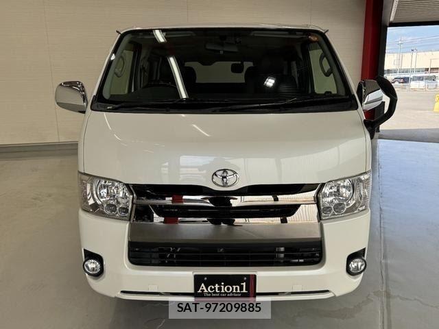 Toyota HIACE VAN 2017-04 8649414-2