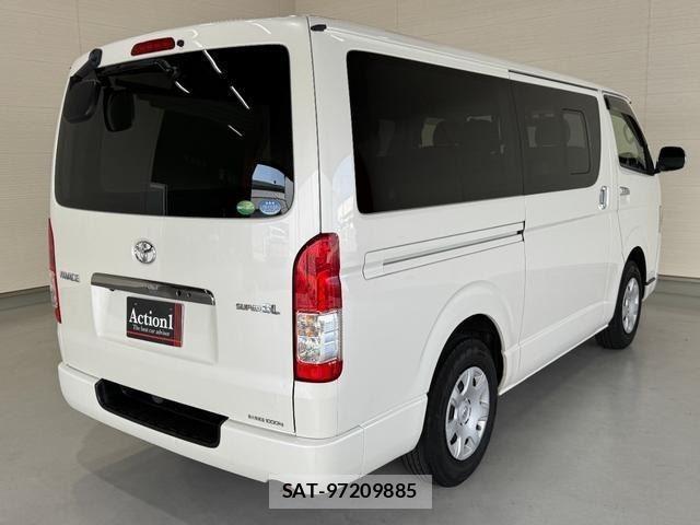 Toyota HIACE VAN 2017-04 8649414-5