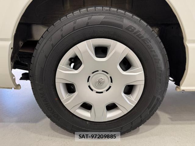 Toyota HIACE VAN 2017-04 8649414-8