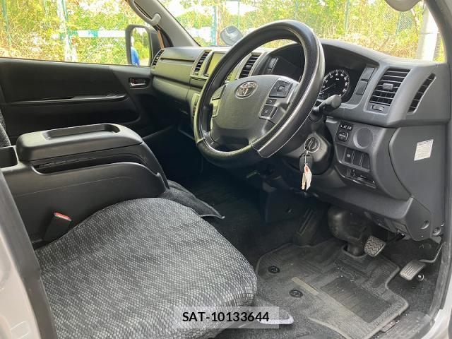 Toyota HIACE VAN 2020-07 8649850-4