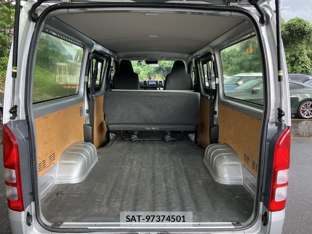 Toyota HIACE VAN 2023-07 8649851-6