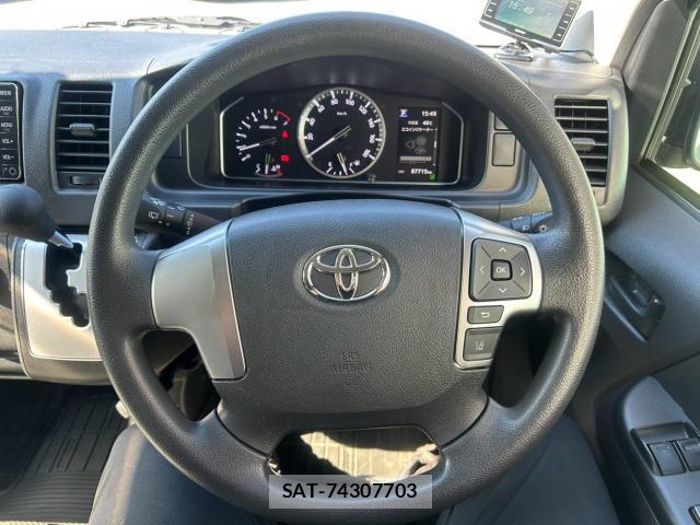 Toyota HIACE VAN 2022-07 8650134-10