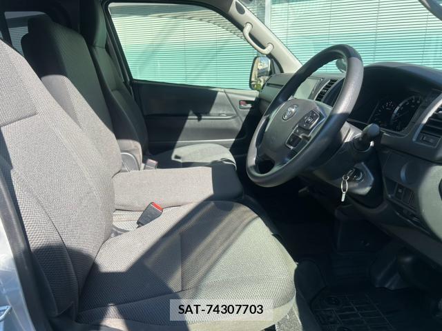 Toyota HIACE VAN 2022-07 8650134-13