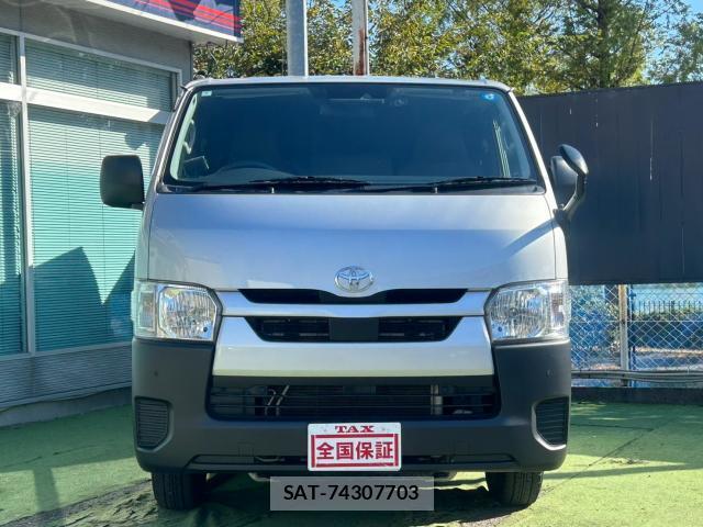 Toyota HIACE VAN 2022-07 8650134-19