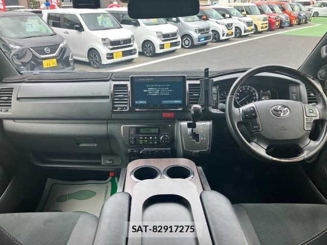 Toyota HIACE VAN 2023-04 8650867-2