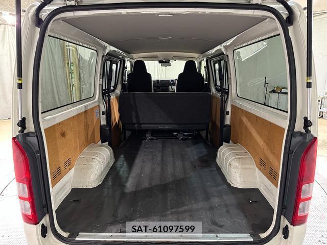 Toyota HIACE VAN 2019-08 8650911-17