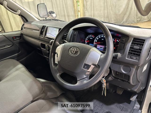 Toyota HIACE VAN 2019-08 8650911-19