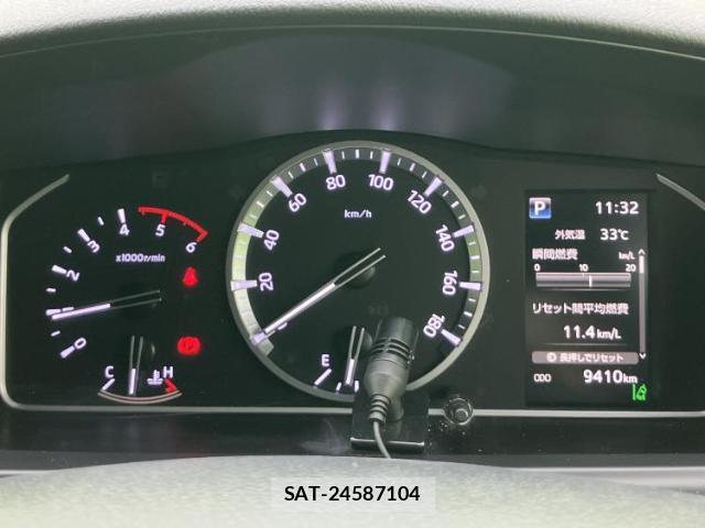 Toyota HIACE VAN 2024-06 8651160-11