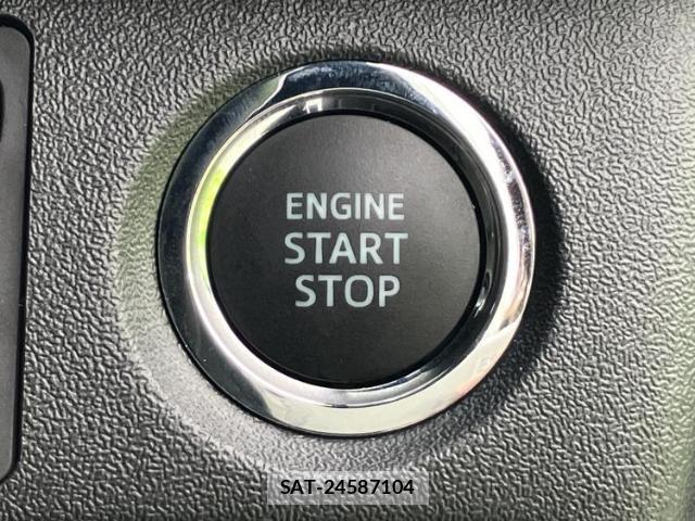 Toyota HIACE VAN 2024-06 8651160-17