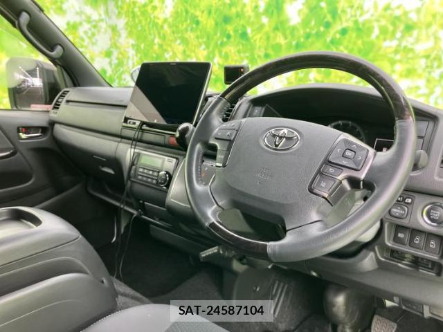 Toyota HIACE VAN 2024-06 8651160-3