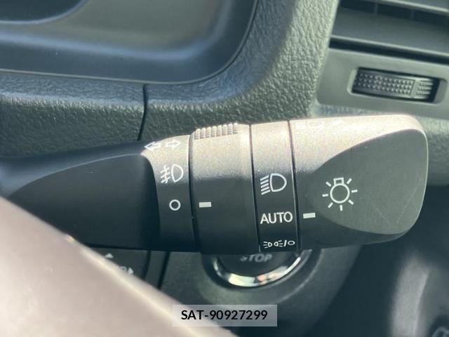 Toyota HIACE VAN 2024-03 8651583-15