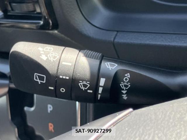Toyota HIACE VAN 2024-03 8651583-16