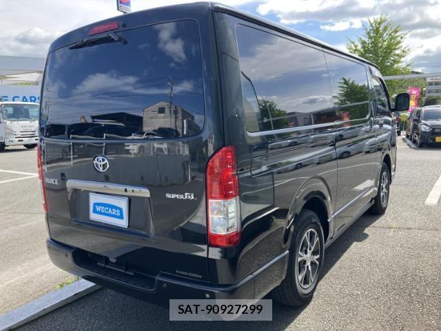 Toyota HIACE VAN 2024-03 8651583-2