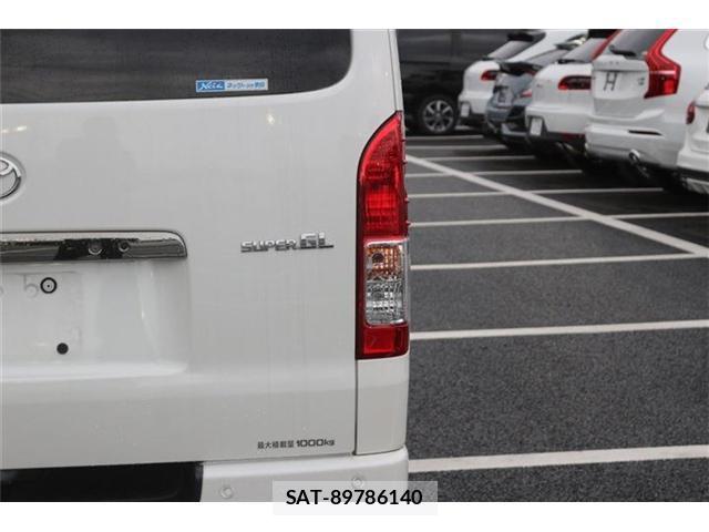 Toyota HIACE VAN 2021-09 8651879-16