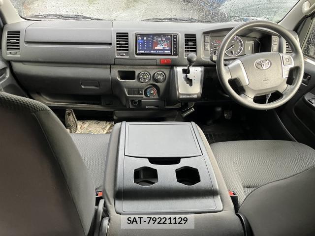 Toyota HIACE VAN 2021-07 8652254-3