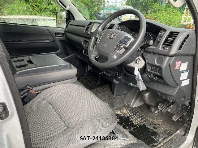 Toyota HIACE VAN 2023-07 8652255-4