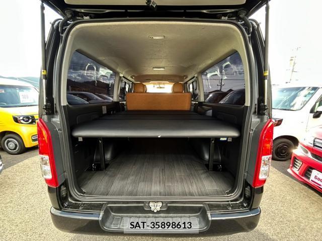 Toyota HIACE VAN 2019-08 8652279-18
