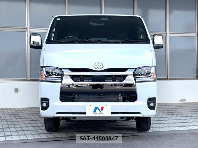 Toyota HIACE VAN 2026-04 8652457-14
