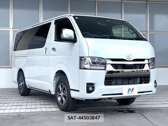 Toyota HIACE VAN 2026-04 8652457-16