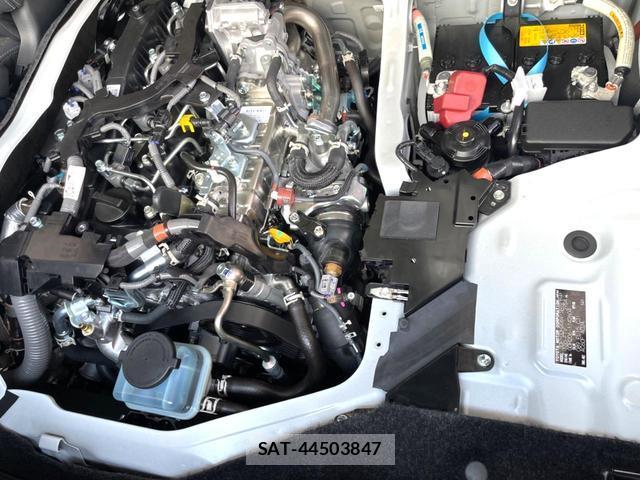 Toyota HIACE VAN 2026-04 8652457-18