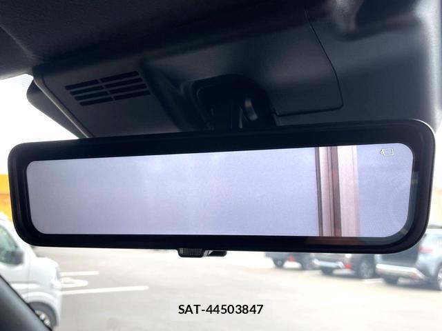 Toyota HIACE VAN 2026-04 8652457-7