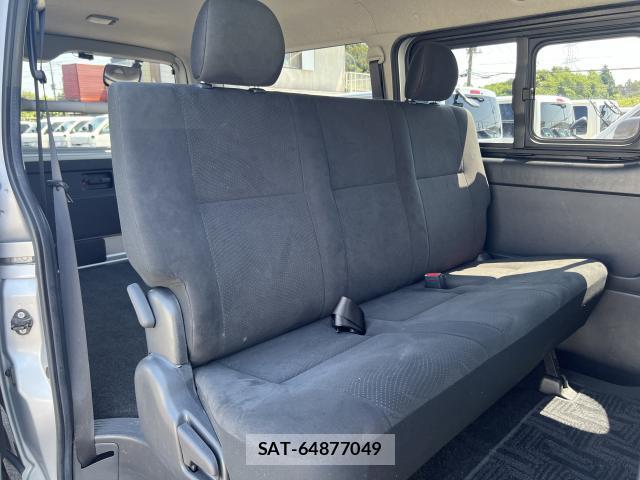 Toyota HIACE VAN 2019-07 8652609-11