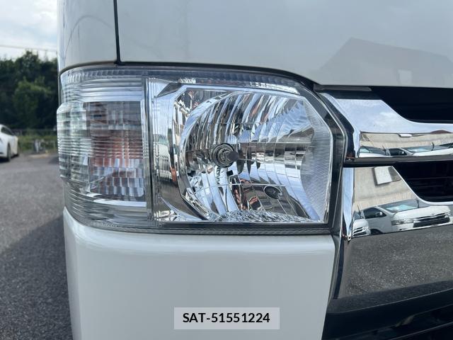Toyota HIACE VAN 2018-02 8652612-15