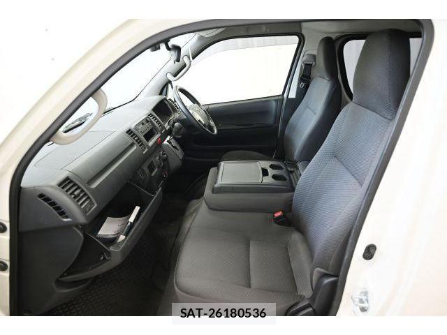 Toyota HIACE VAN 2021-07 8652895-10