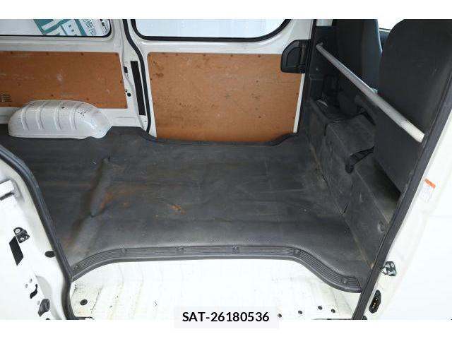 Toyota HIACE VAN 2021-07 8652895-11