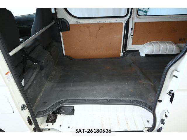 Toyota HIACE VAN 2021-07 8652895-12