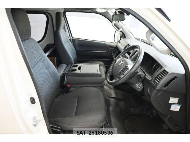 Toyota HIACE VAN 2021-07 8652895-9