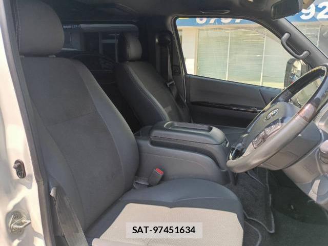 Toyota HIACE VAN 2024-01 8653108-6