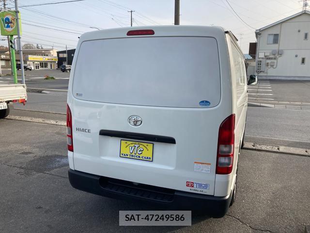 Toyota HIACE VAN 2019-03 8653135-10