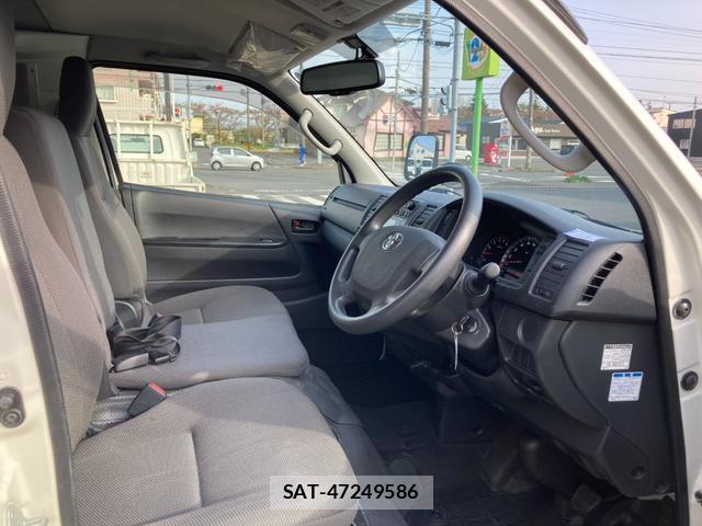 Toyota HIACE VAN 2019-03 8653135-2