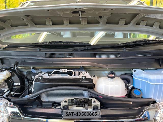 Toyota HIACE VAN 2023-11 8653254-19